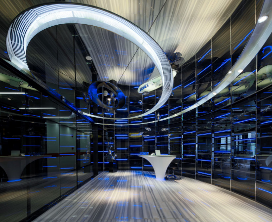 辦公室裝修設計選擇木質(zhì)書架的效果