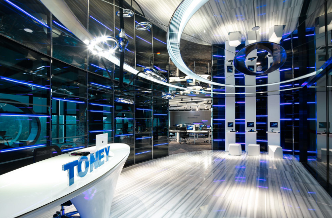 辦公室裝修設計：玻璃書架，透明與實用的完美結合